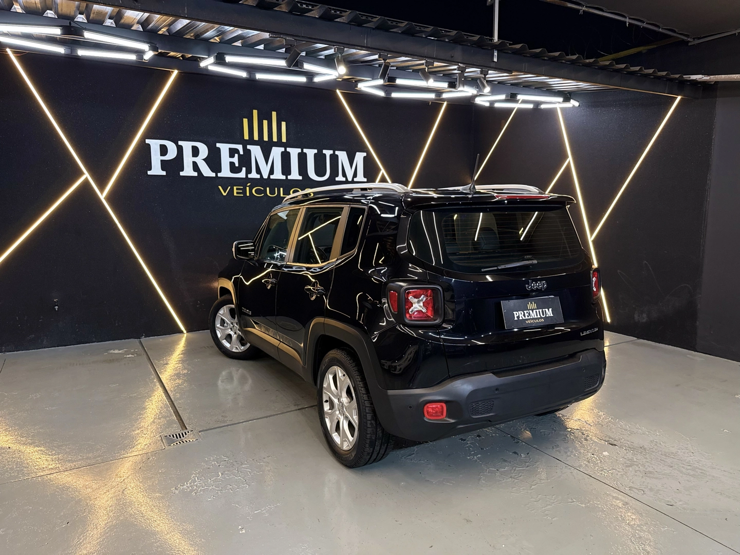 Jeep RENEGADE 1.8 16V FLEX LIMITED 4P AUTOMÁTICO