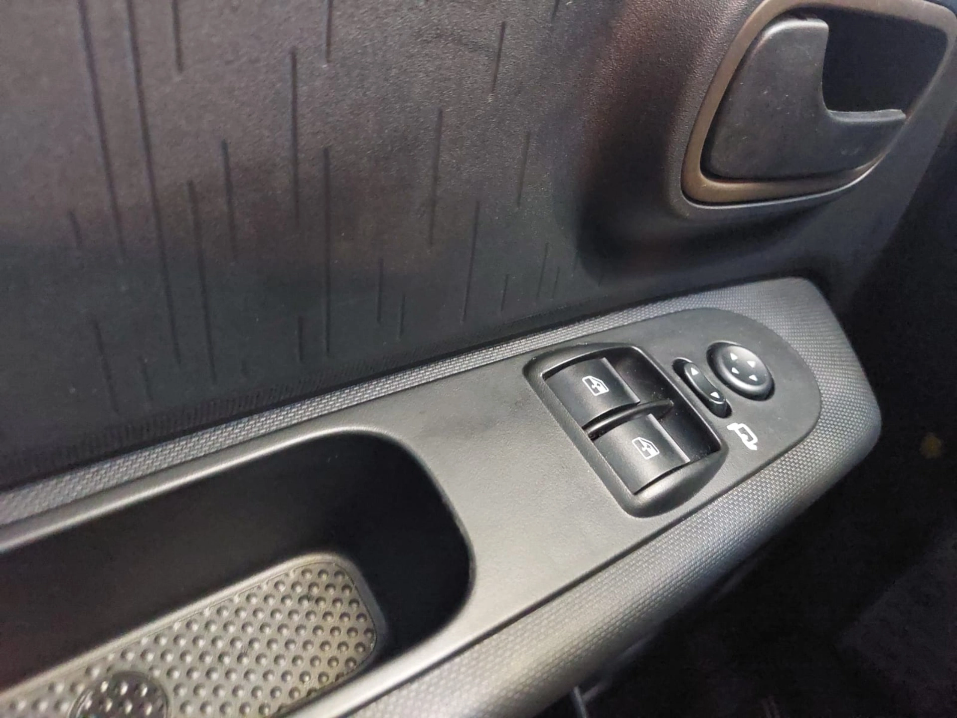 fiat MOBI 1.0 EVO FLEX TREKKING MANUAL 20238