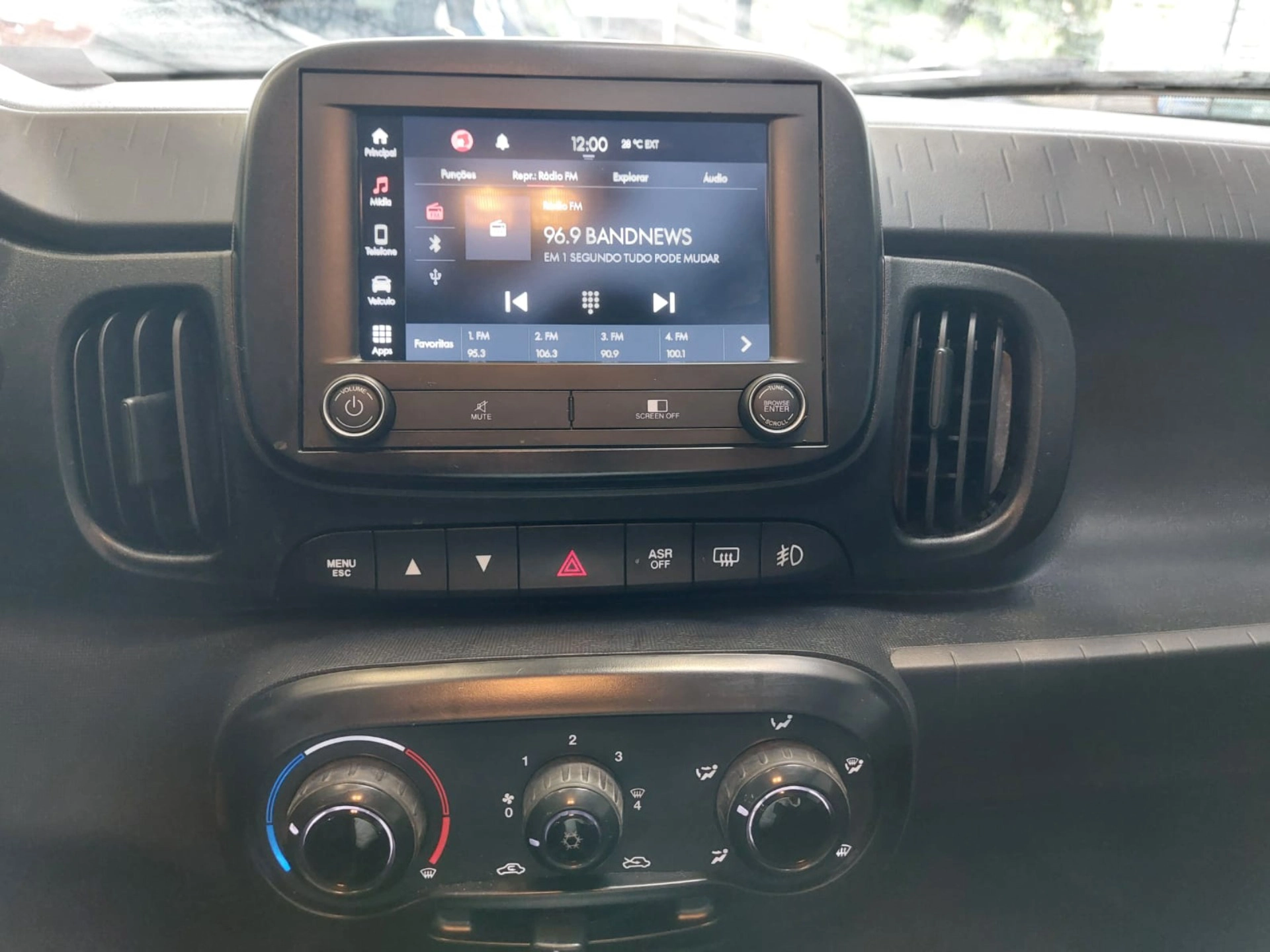 fiat MOBI 1.0 EVO FLEX TREKKING MANUAL 202311