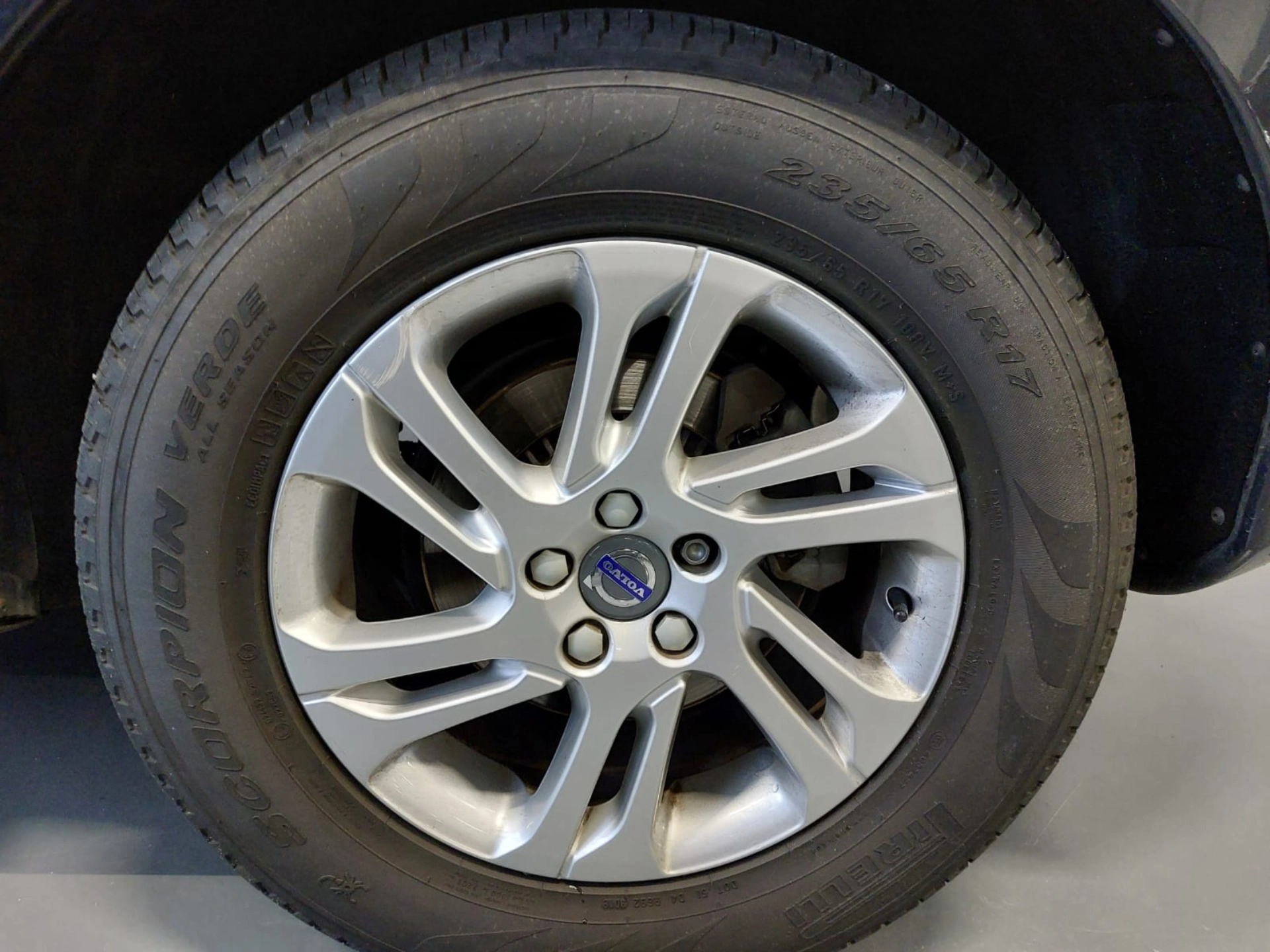 volvo XC60 2.0 T5 KINETIC GASOLINA 4P AUTOMÁTICO 201613