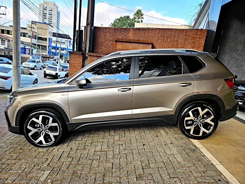 volkswagen TAOS 1.4 250 TSI TOTAL FLEX HIGHLINE AUTOMÁTICO 202318