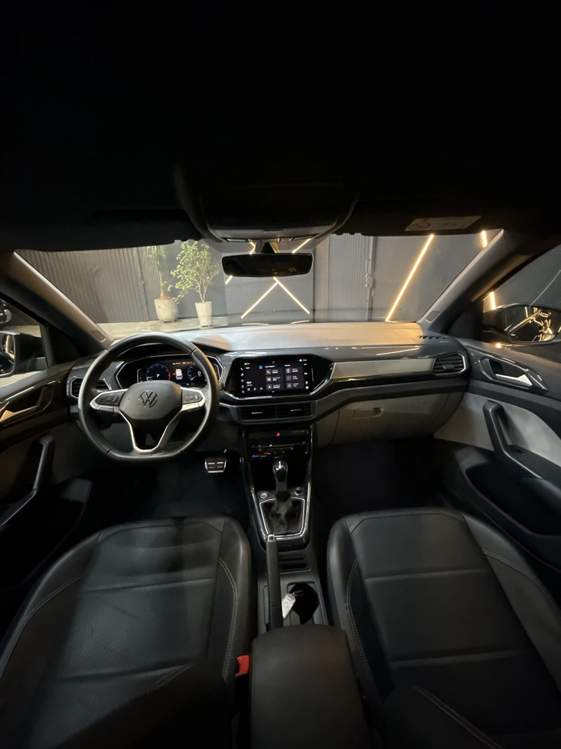 Volkswagen T-Cross 1.4 250 TSI TOTAL FLEX HIGHLINE AUTOMÁTICO