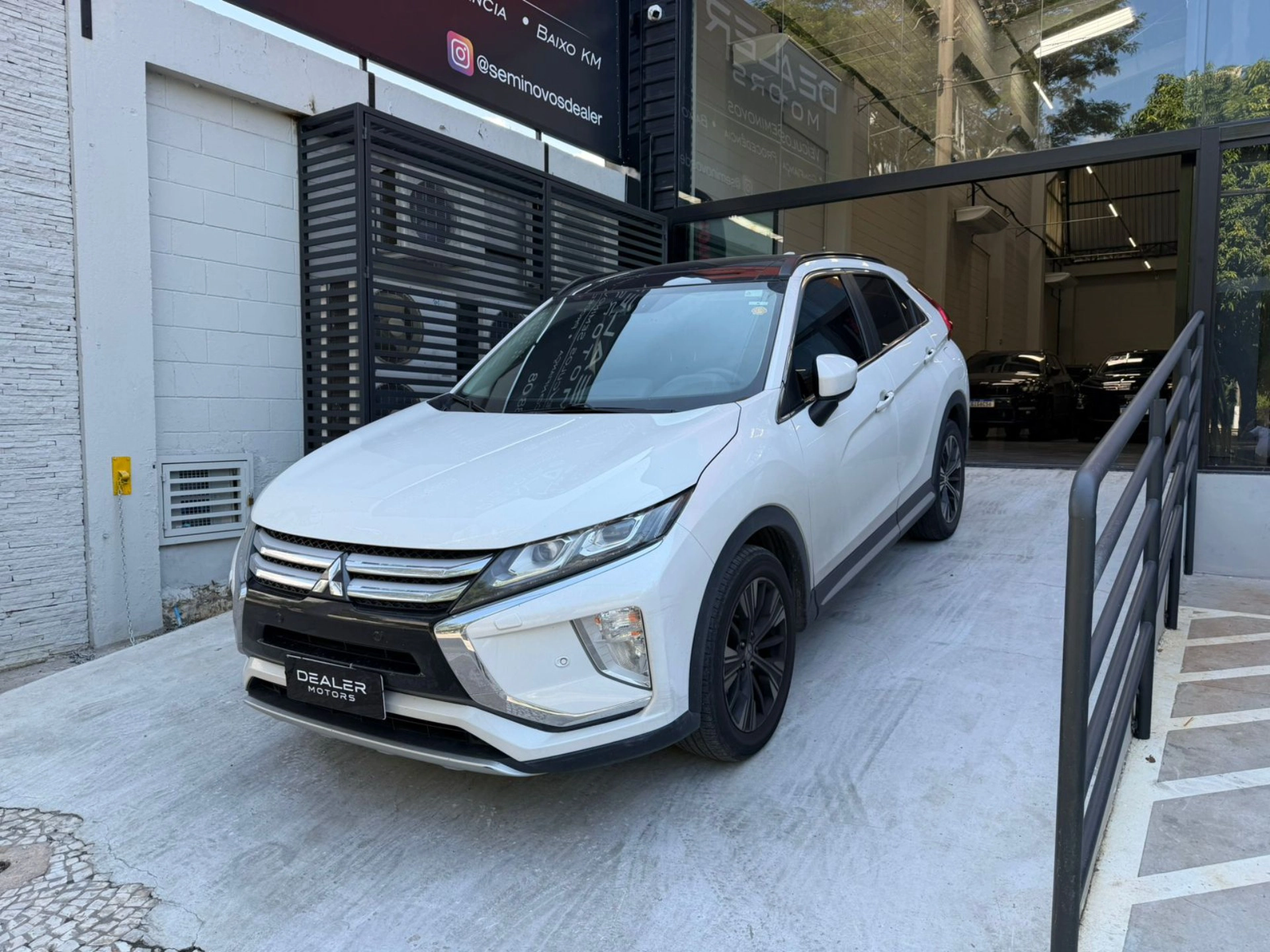 mitsubishi ECLIPSE CROSS 1.5 MIVEC TURBO GASOLINA HPE-S CVT 2020