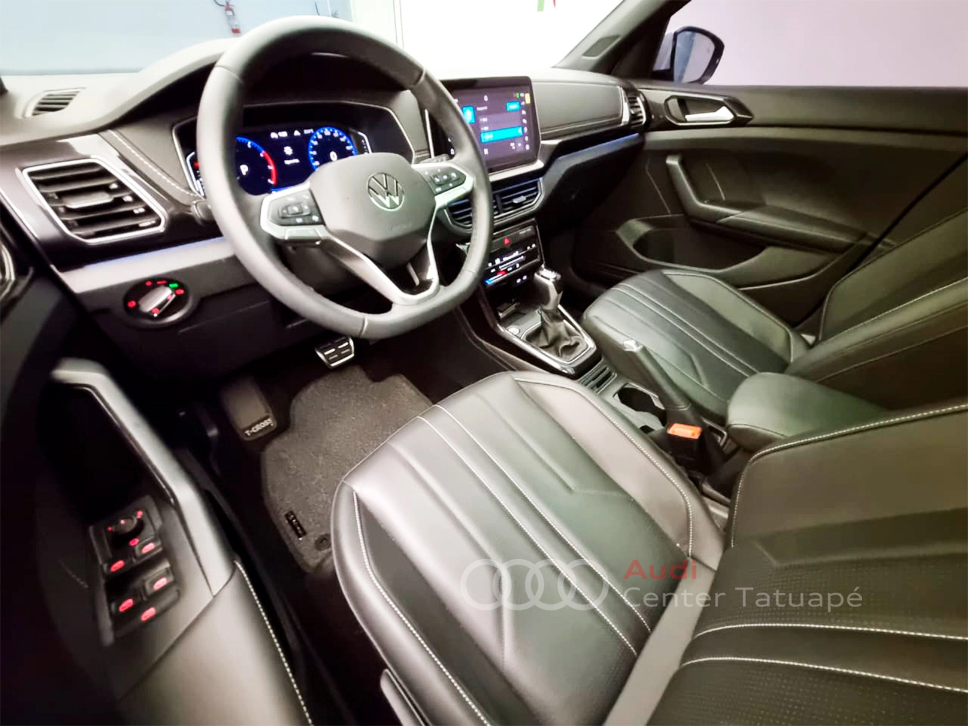 volkswagen T-CROSS 1.4 250 TSI TOTAL FLEX HIGHLINE AUTOMÁTICO 202510