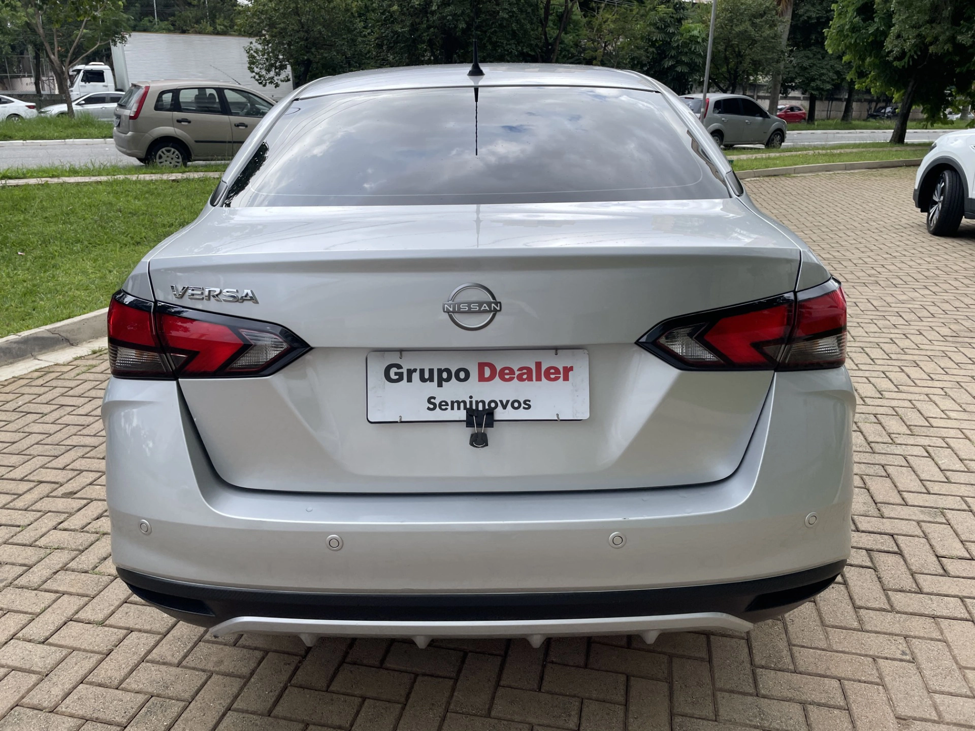nissan VERSA 1.6 16V FLEX SENSE XTRONIC 20257