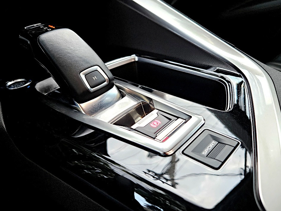 peugeot 3008 1.6 ALLURE THP 16V GASOLINA 4P AUTOMÁTICO 202017