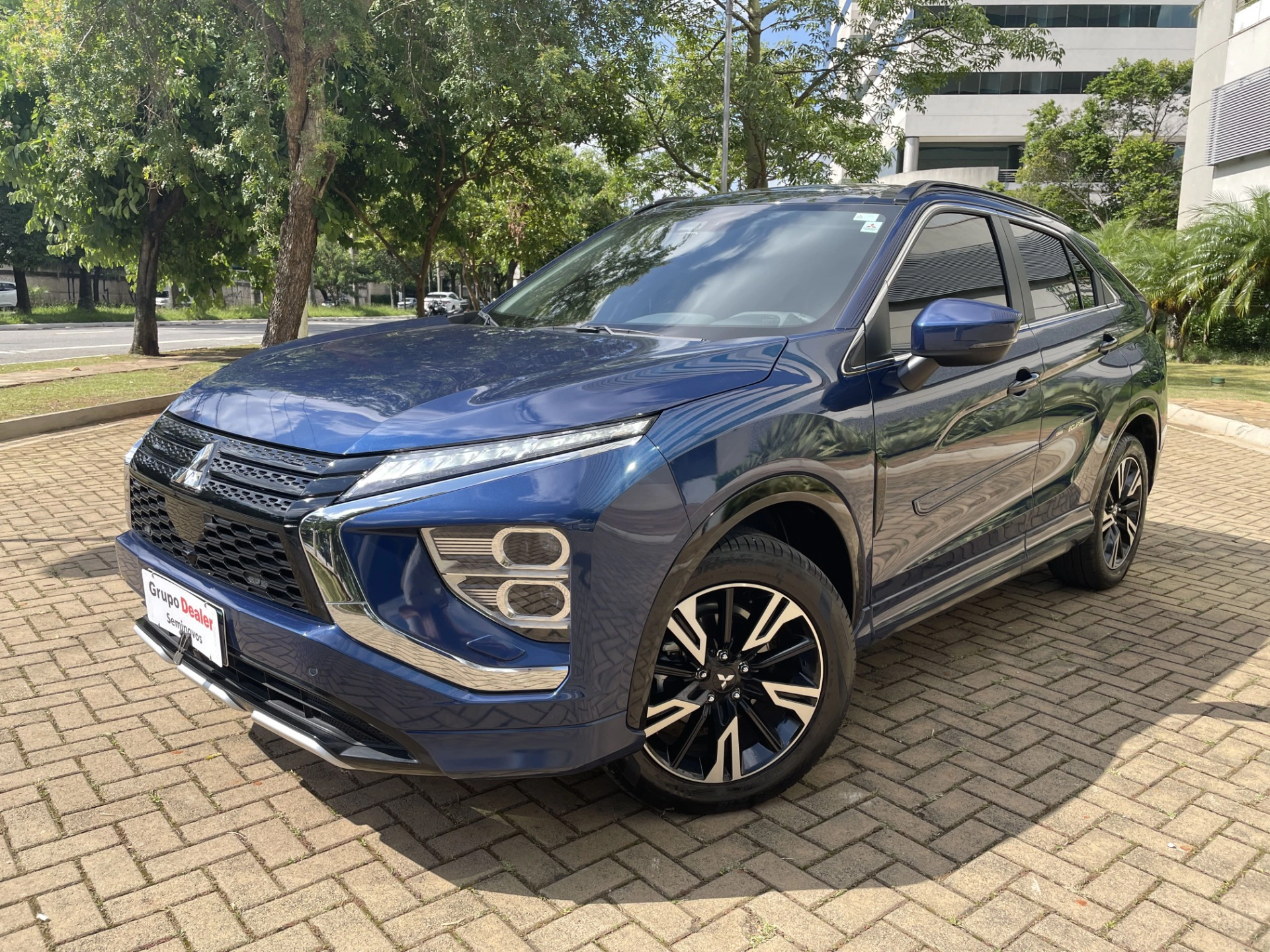 mitsubishi ECLIPSE CROSS 1.5 MIVEC TURBO GASOLINA HPE-S S-AWC CVT 2025