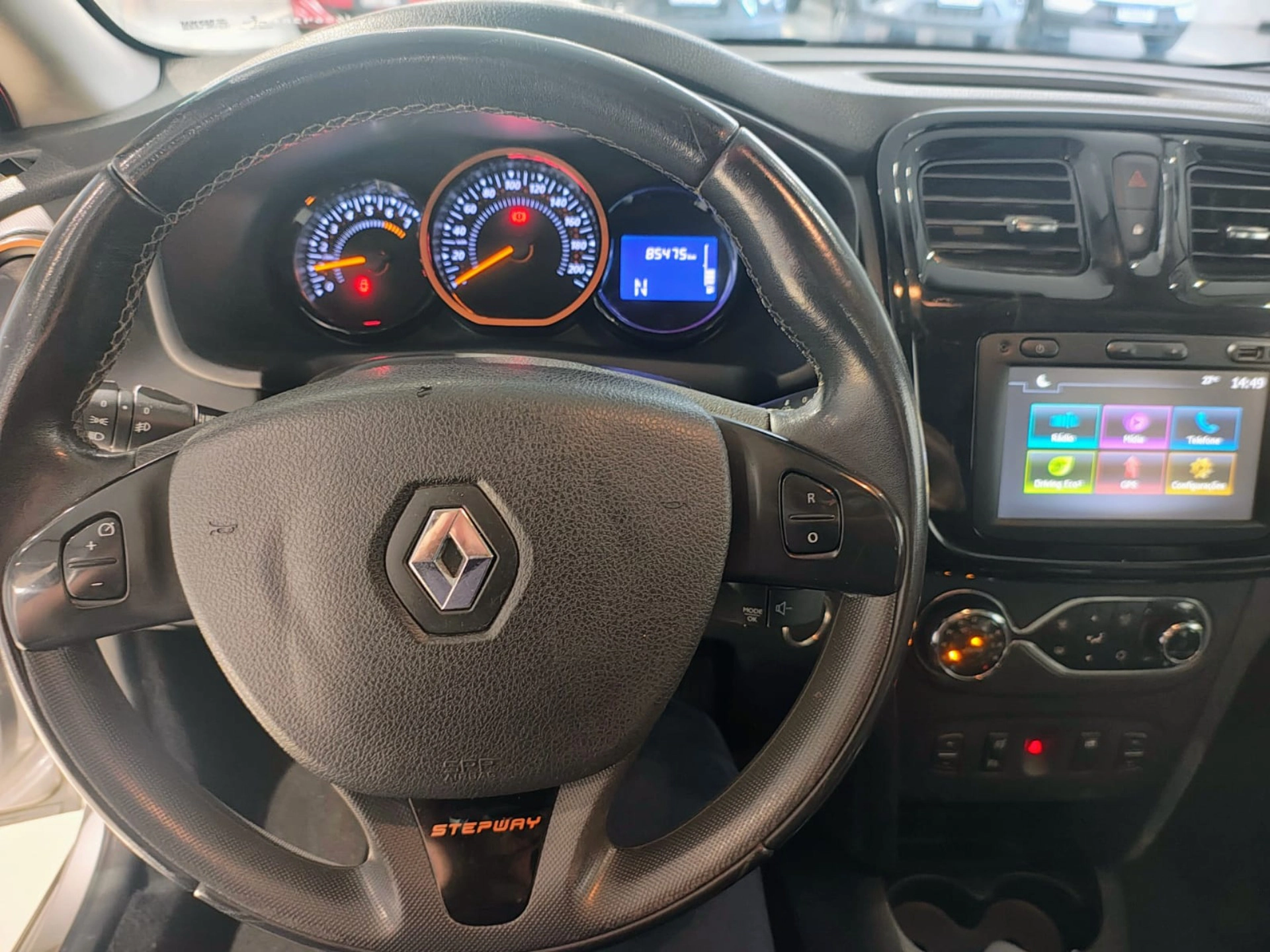 Renault-SANDERO-1.6 16V SCE FLEX STEPWAY DYNAMIQUE EASY-R