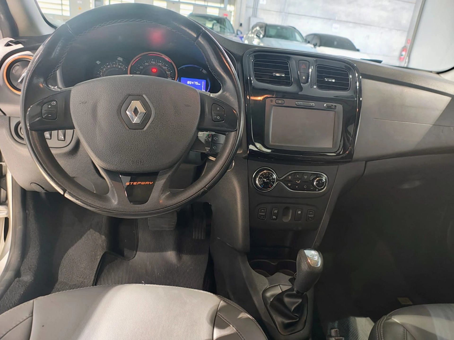 Renault-SANDERO-1.6 16V SCE FLEX STEPWAY DYNAMIQUE EASY-R