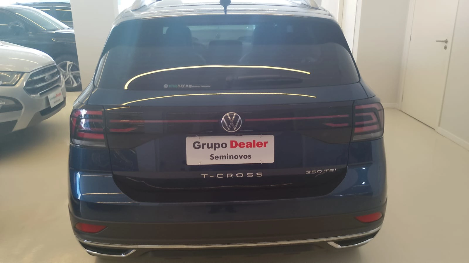 volkswagen T-CROSS 1.4 250 TSI TOTAL FLEX HIGHLINE AUTOMÁTICO 20241