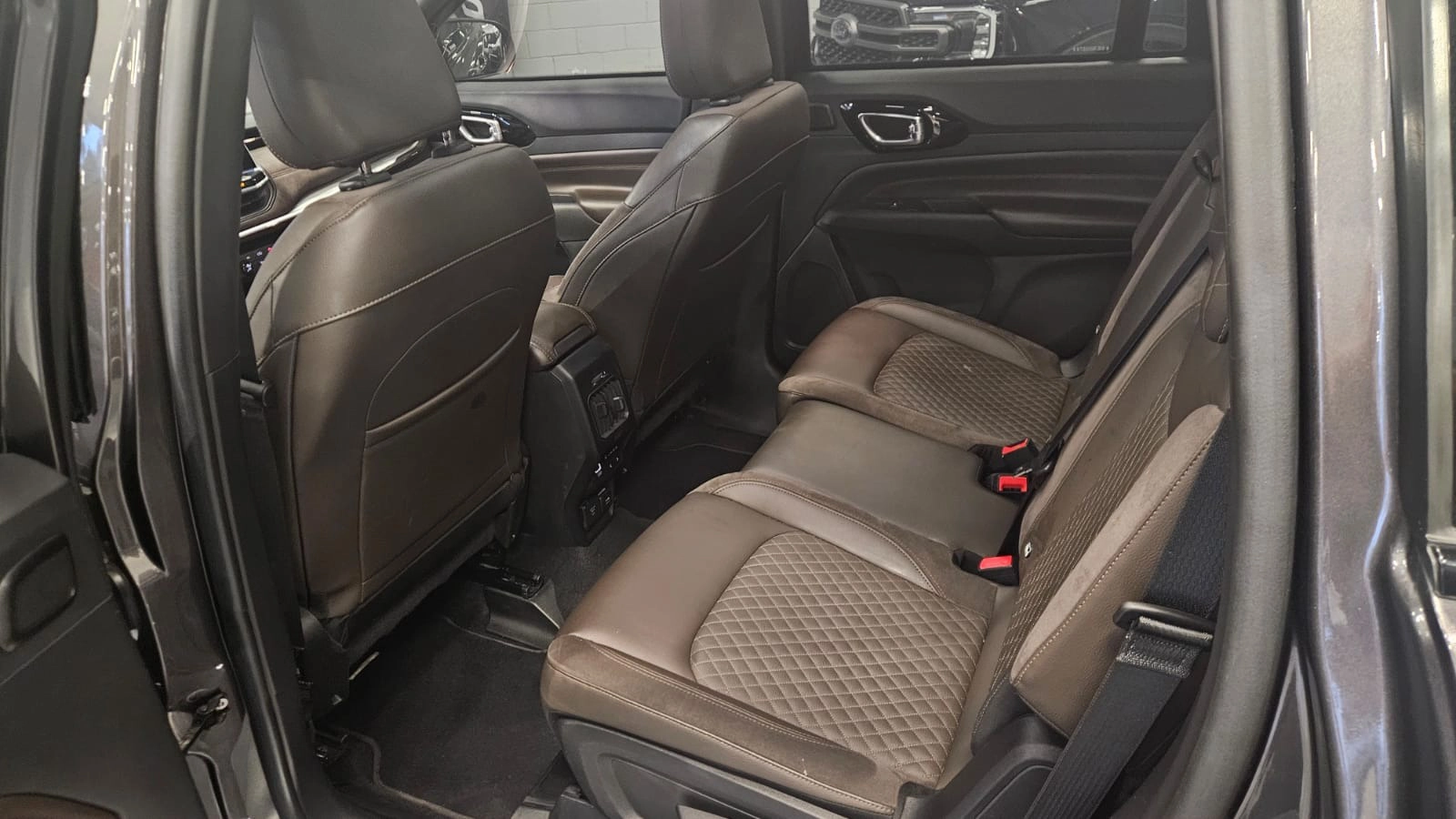 jeep COMMANDER 1.3 T270 TURBO FLEX OVERLAND AT6 202210