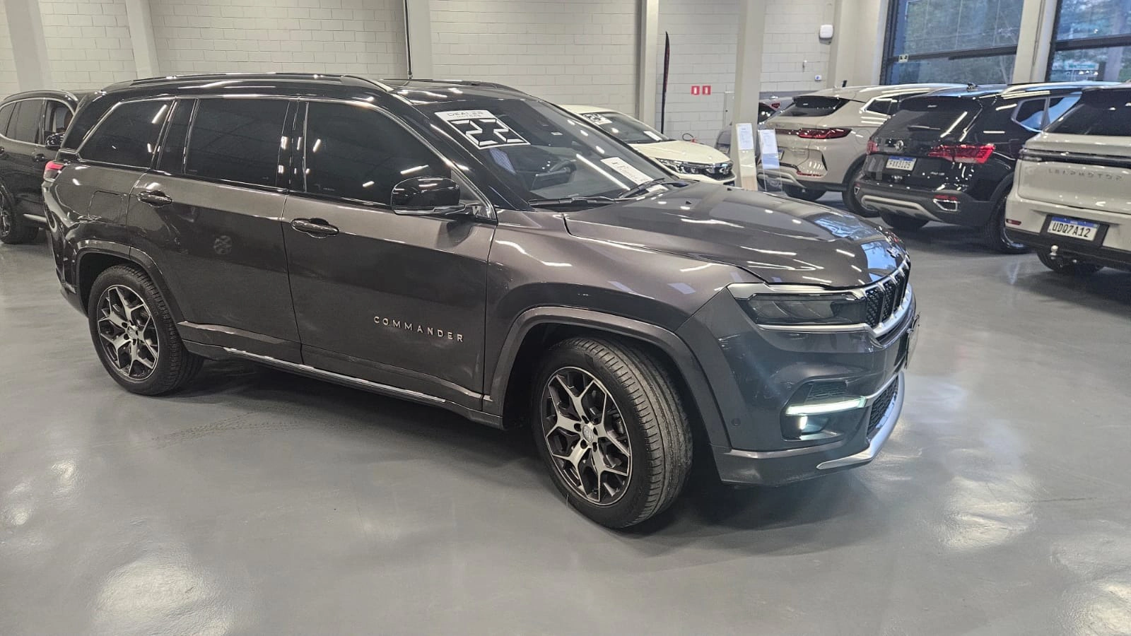 jeep COMMANDER 1.3 T270 TURBO FLEX OVERLAND AT6 20225