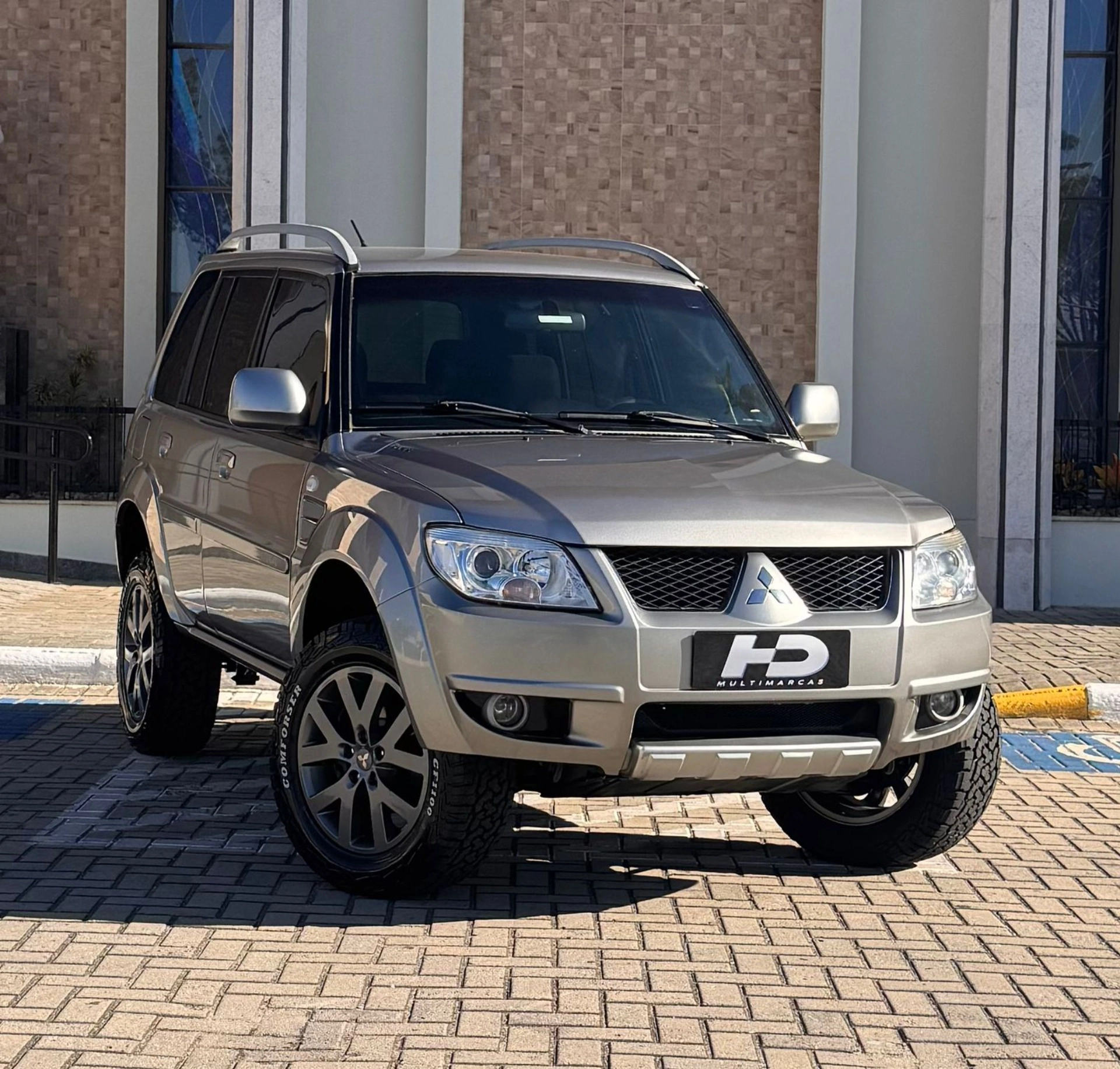 PAJERO TR4 2.0 4X4 16V 140CV FLEX 4P AUTOMÁTICO