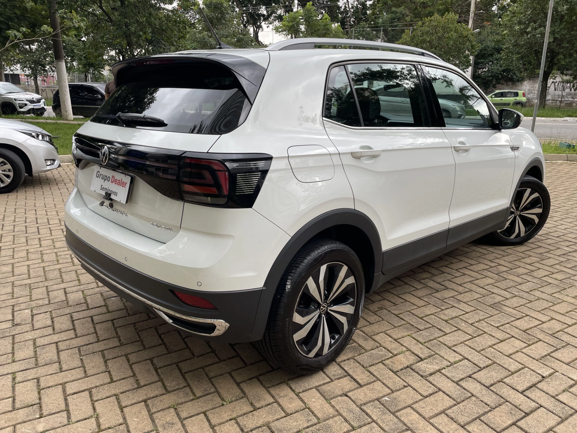 volkswagen T-CROSS 1.4 250 TSI TOTAL FLEX HIGHLINE AUTOMÁTICO 20235