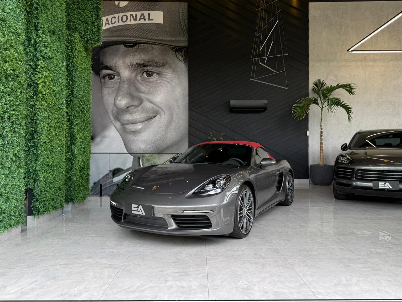 PORSCHE 718