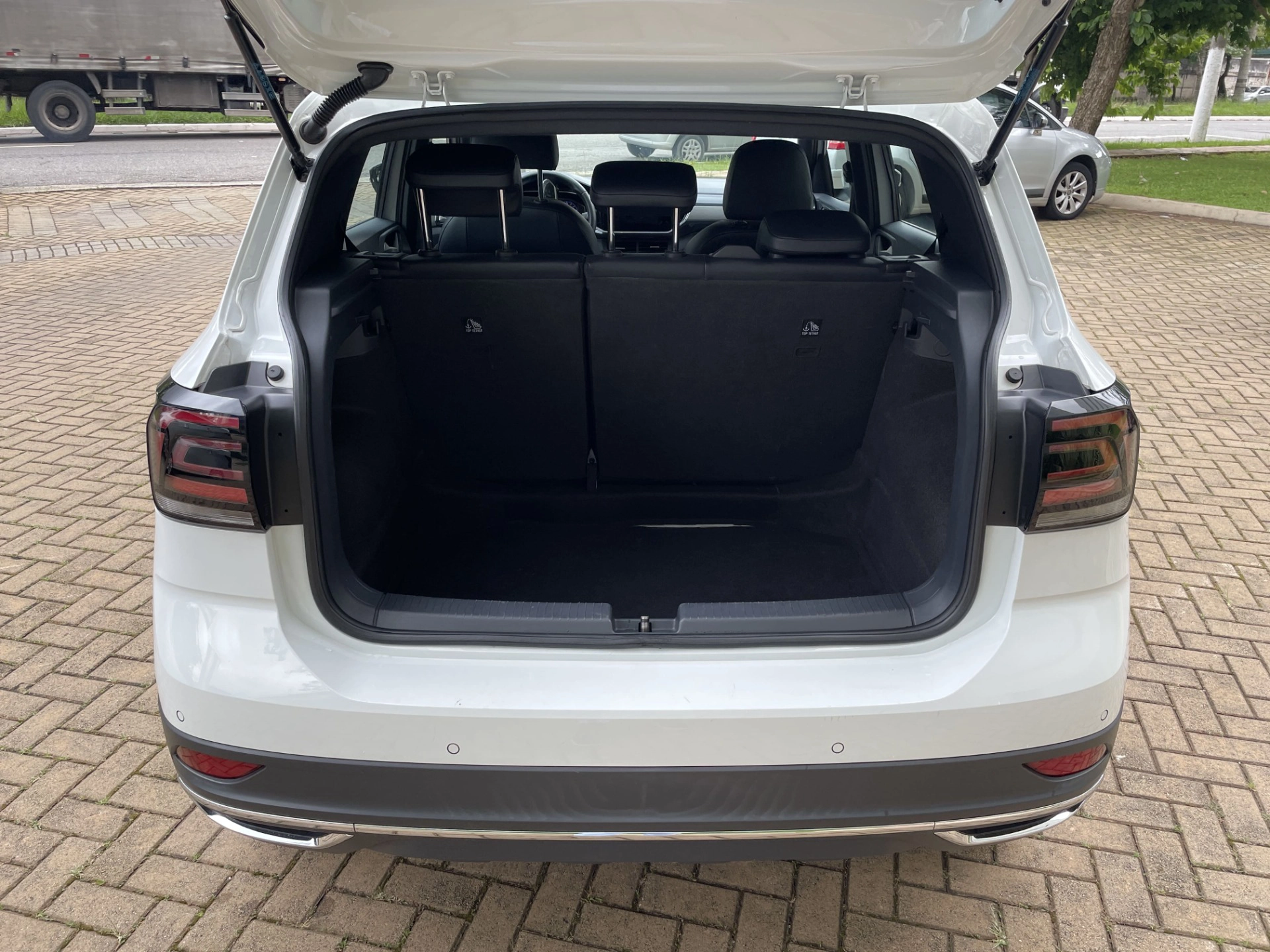 volkswagen T-CROSS 1.4 250 TSI TOTAL FLEX HIGHLINE AUTOMÁTICO 202312