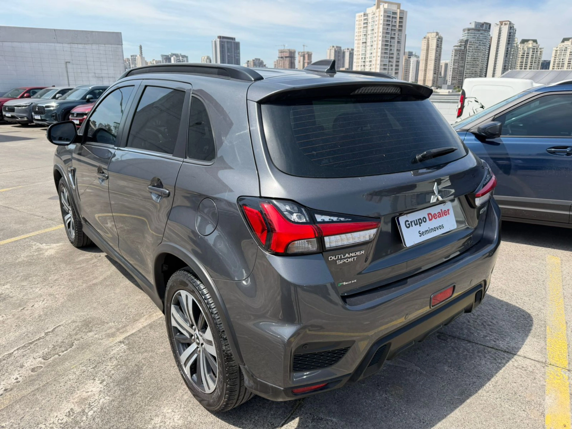 mitsubishi OUTLANDER 2.0 MIVEC FLEX SPORT HPE AUTOMÁTICO 20215
