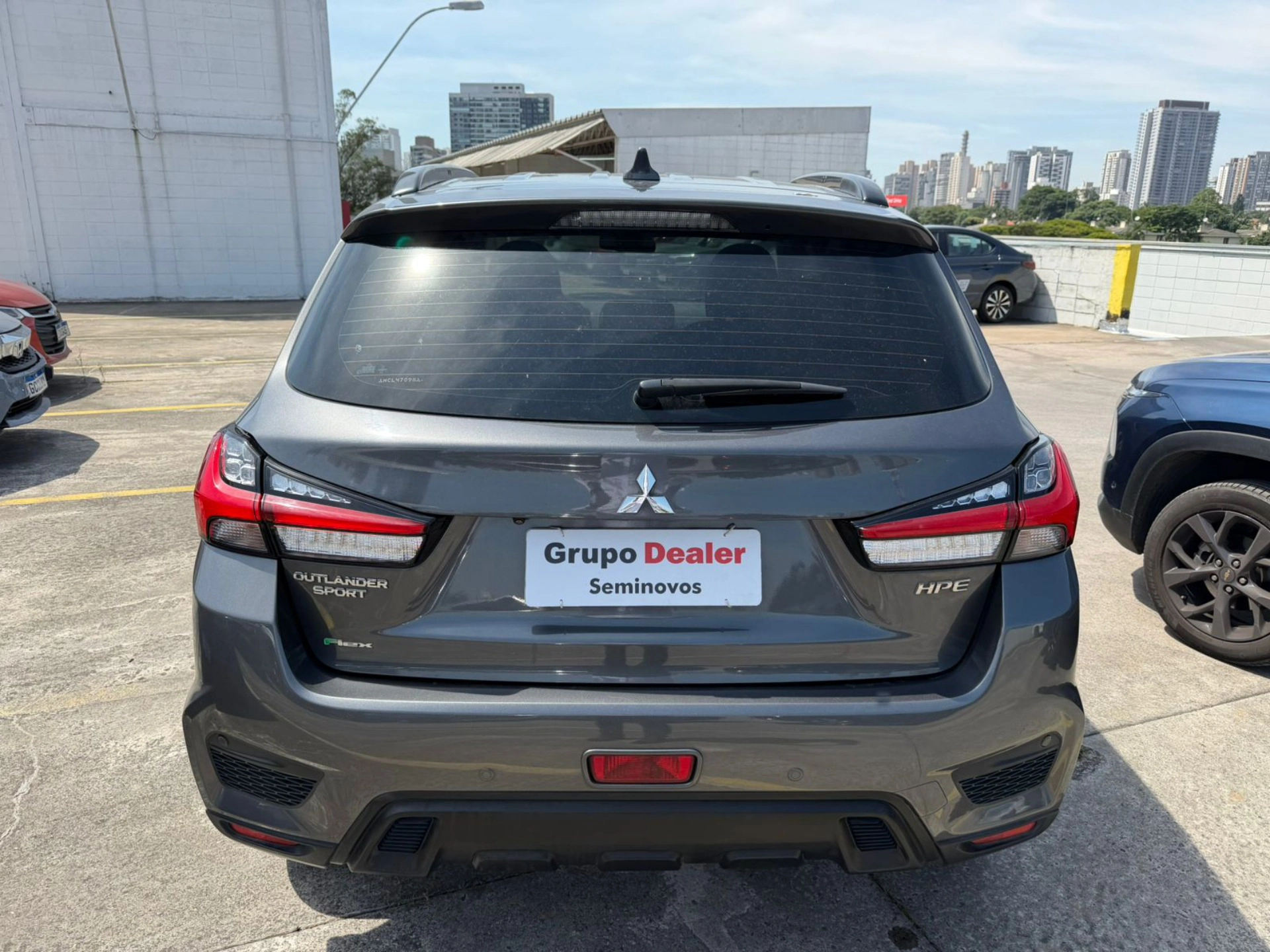 mitsubishi OUTLANDER 2.0 MIVEC FLEX SPORT HPE AUTOMÁTICO 20214