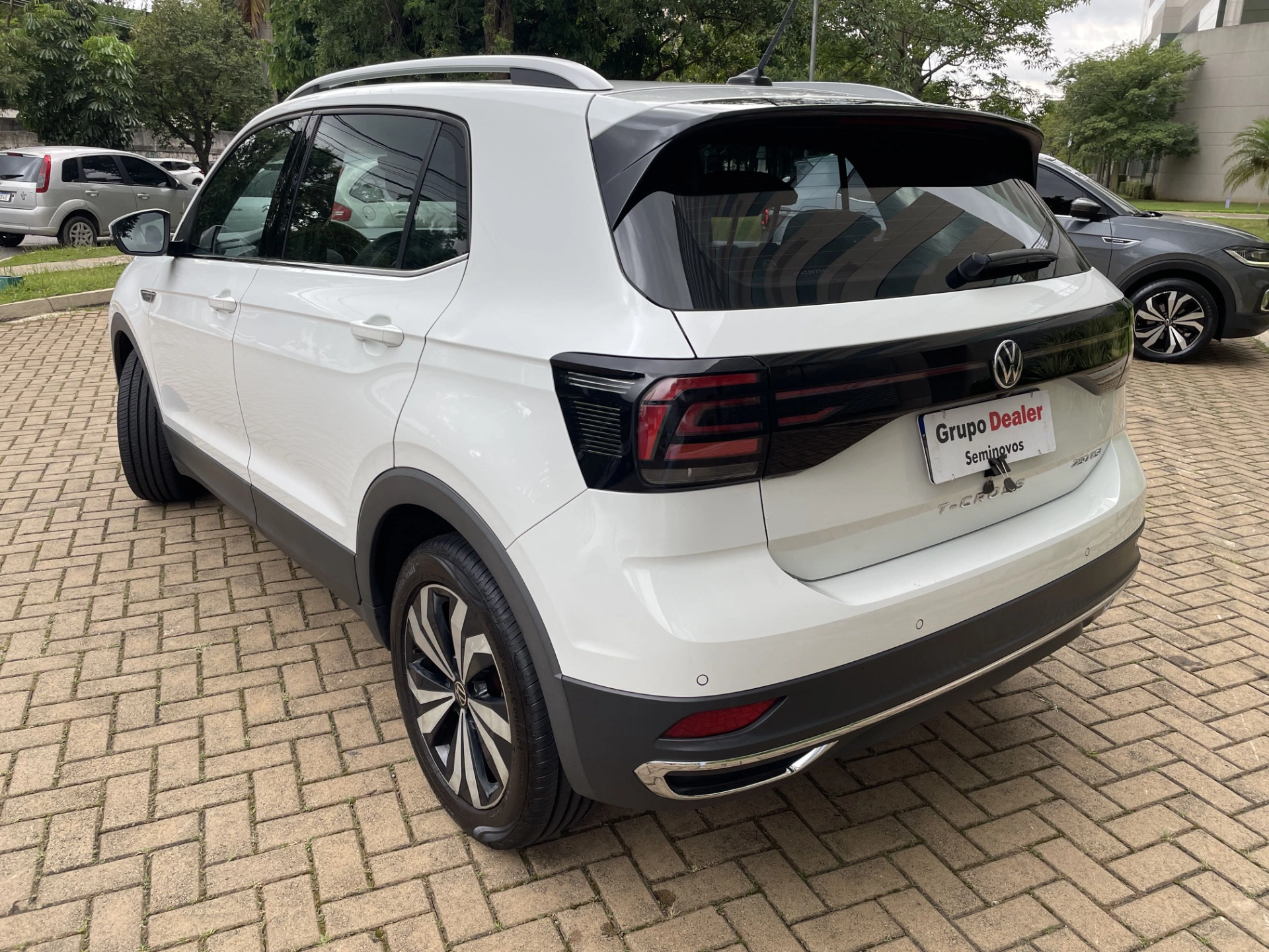 volkswagen T-CROSS 1.4 250 TSI TOTAL FLEX HIGHLINE AUTOMÁTICO 20239