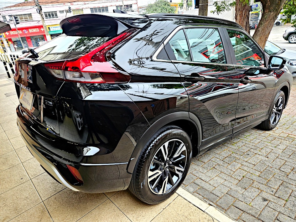 mitsubishi ECLIPSE CROSS 1.5 MIVEC TURBO GASOLINA HPE CVT 202411