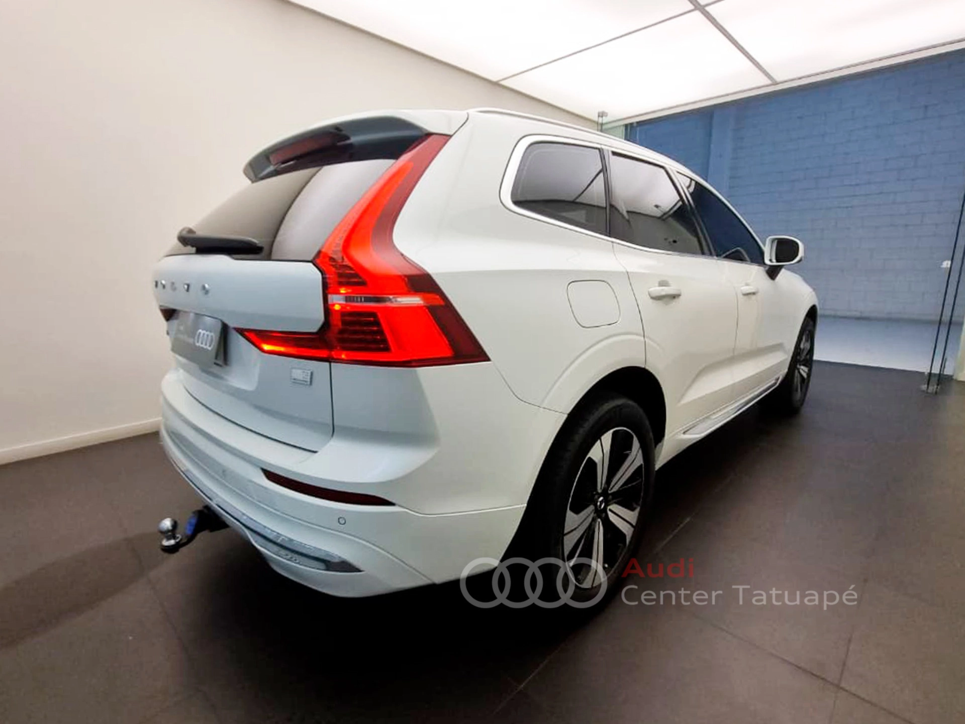 volvo XC60 2.0 T8 RECHARGE PLUS AWD GEARTRONIC 20233