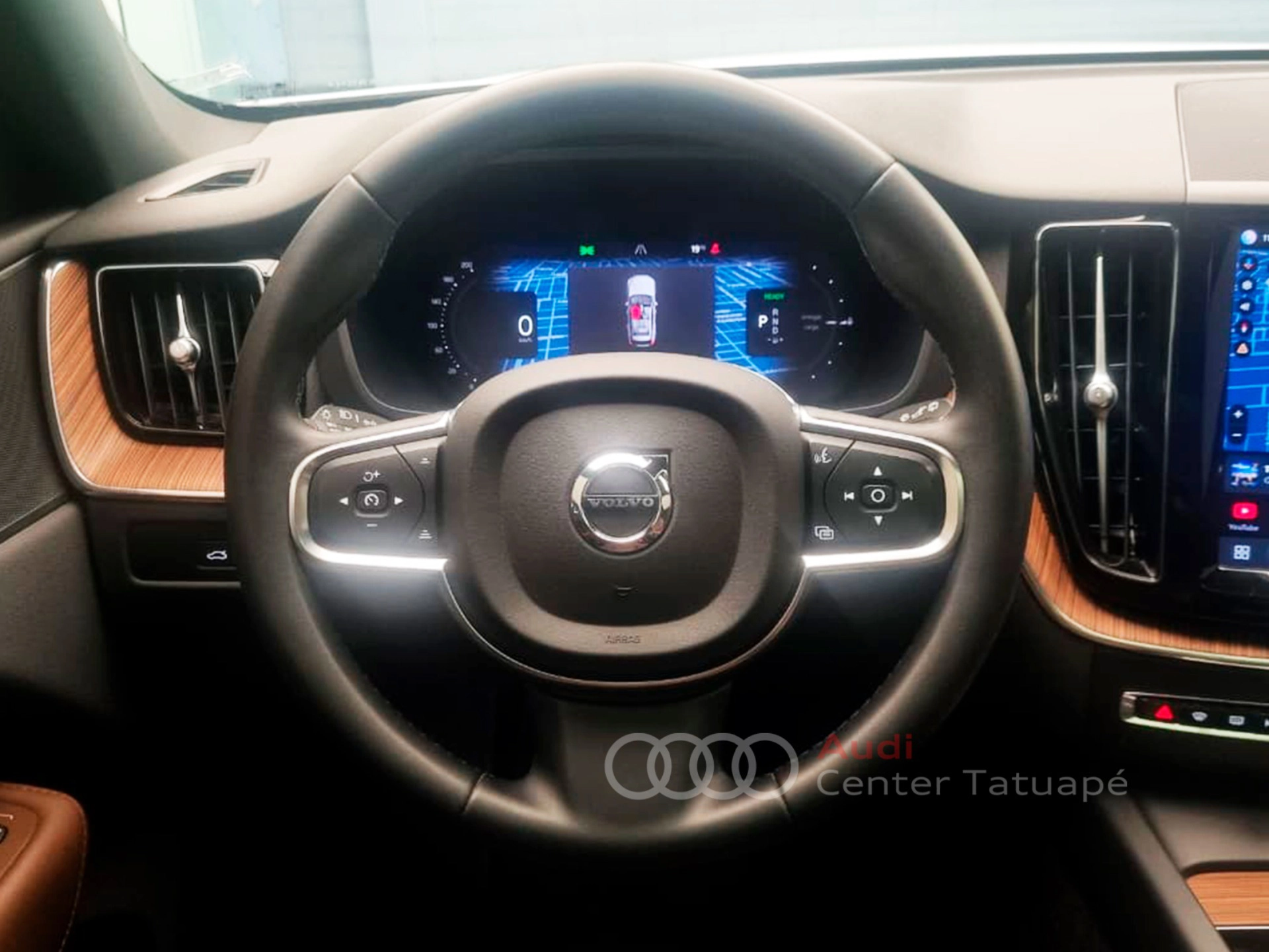 volvo XC60 2.0 T8 RECHARGE PLUS AWD GEARTRONIC 202313