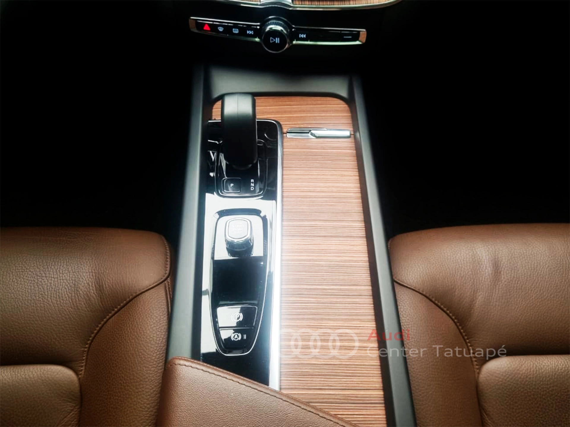 volvo XC60 2.0 T8 RECHARGE PLUS AWD GEARTRONIC 202316