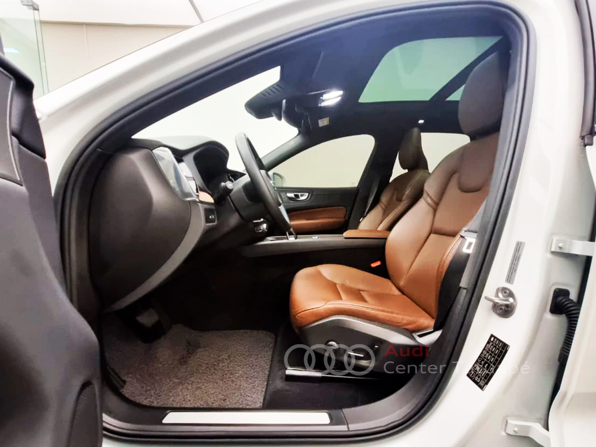 volvo XC60 2.0 T8 RECHARGE PLUS AWD GEARTRONIC 20239