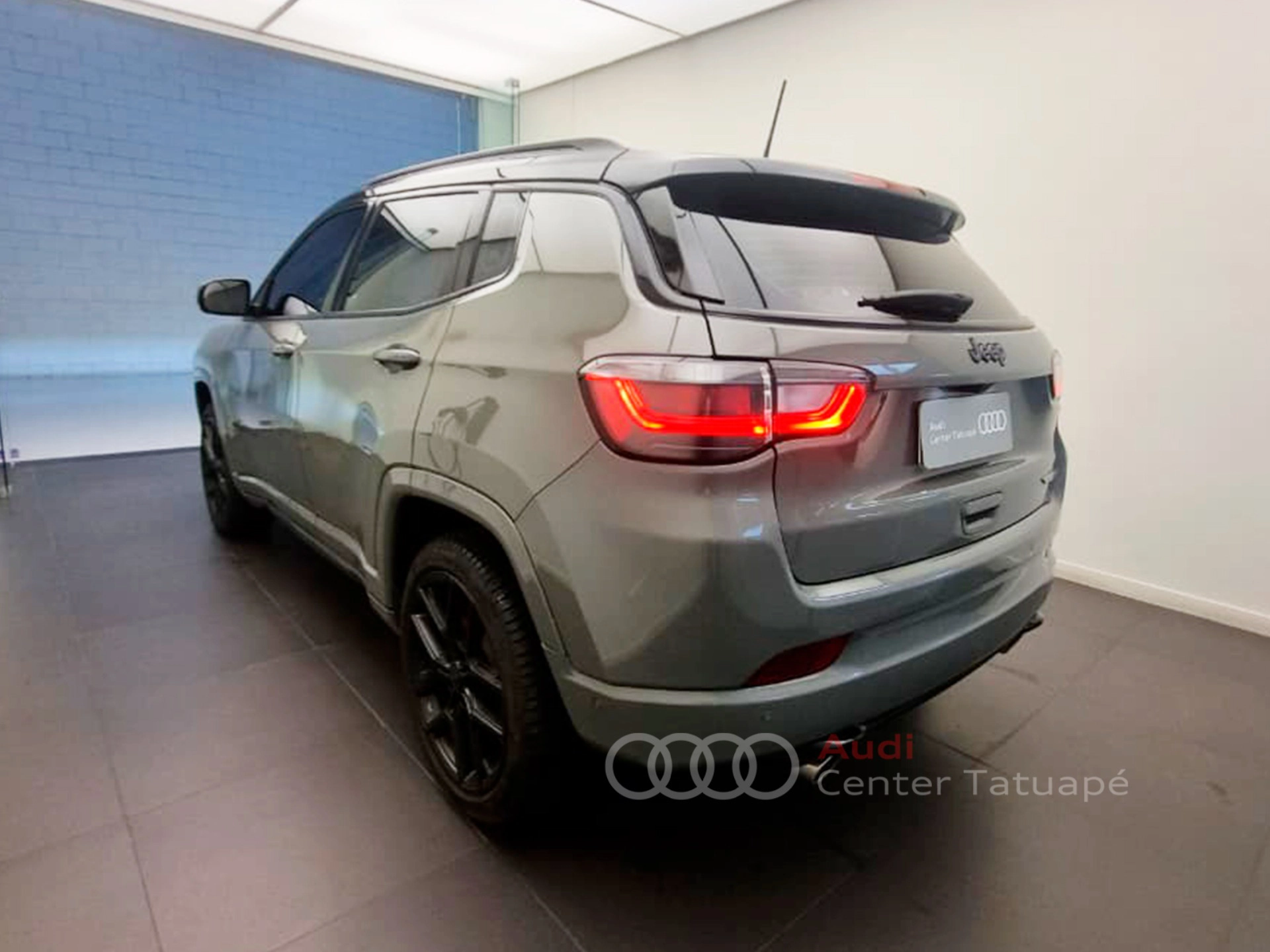 jeep COMPASS 2.0 HURRICANE 4 TURBO GASOLINA BLACKHAWK AT9 20255
