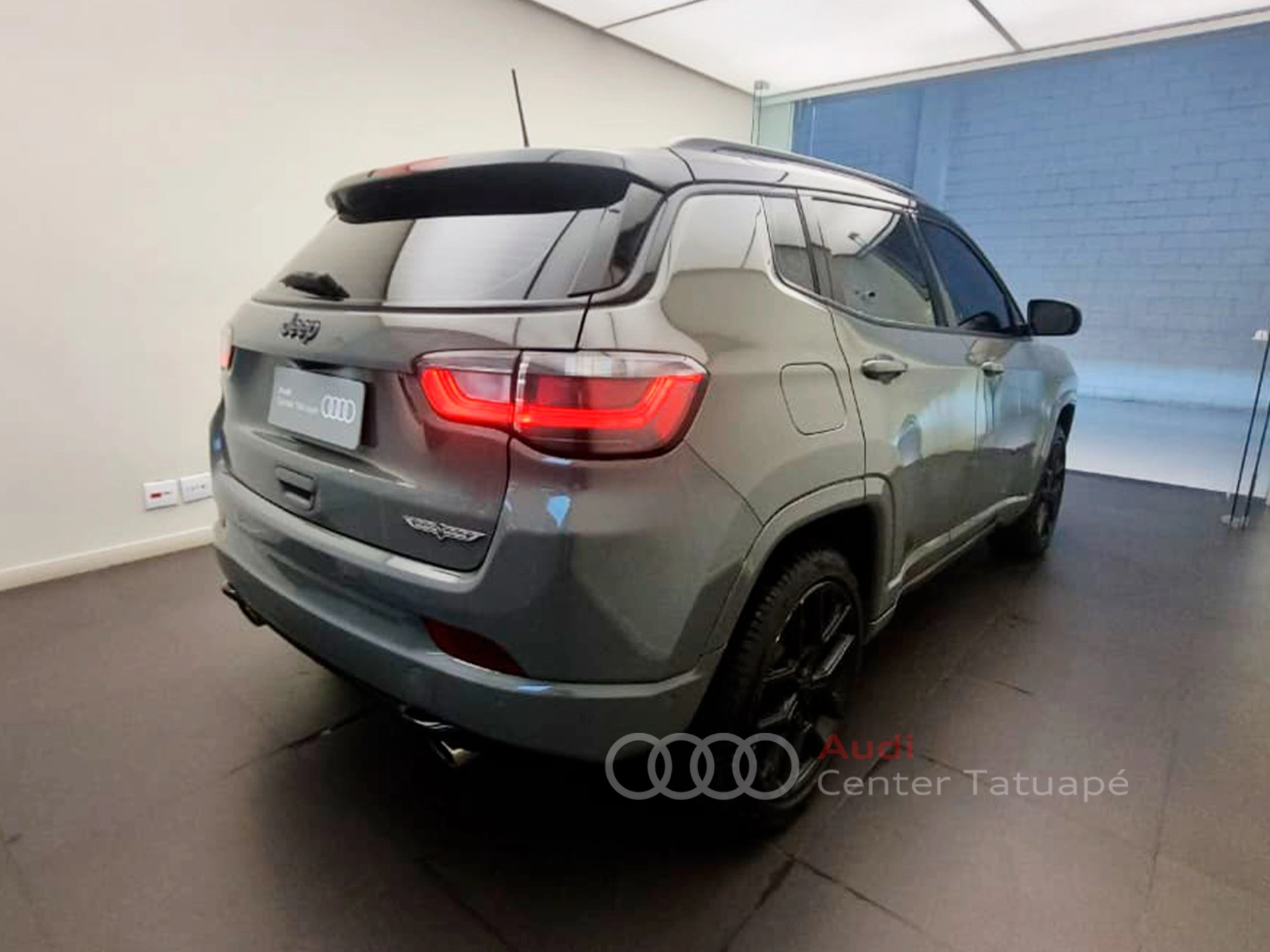 jeep COMPASS 2.0 HURRICANE 4 TURBO GASOLINA BLACKHAWK AT9 20253
