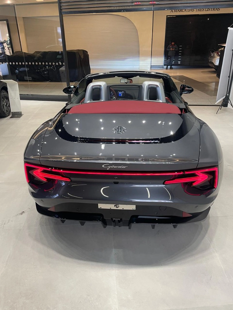 MG-CYBERSTER-77 KW ELÉTRICO GT AWD