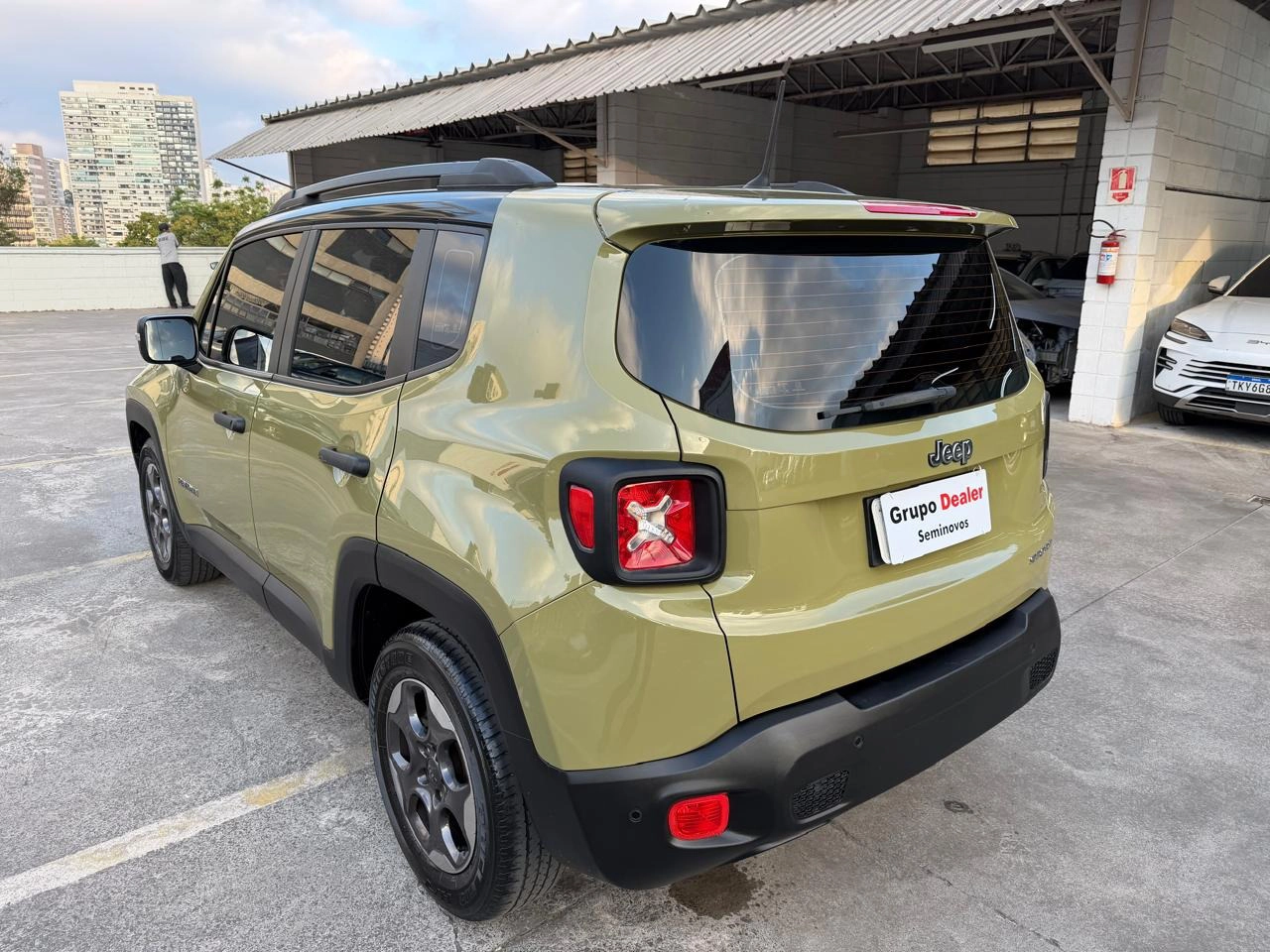 jeep RENEGADE 1.8 16V FLEX SPORT 4P AUTOMÁTICO 20165