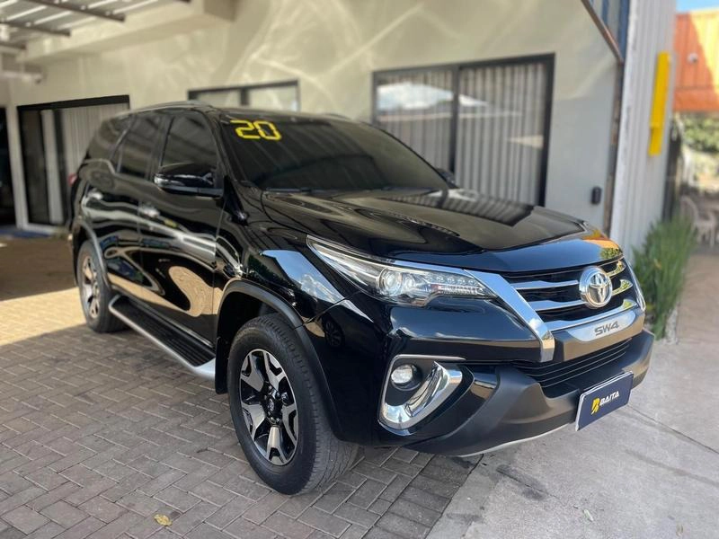 TOYOTA HILUX SW4