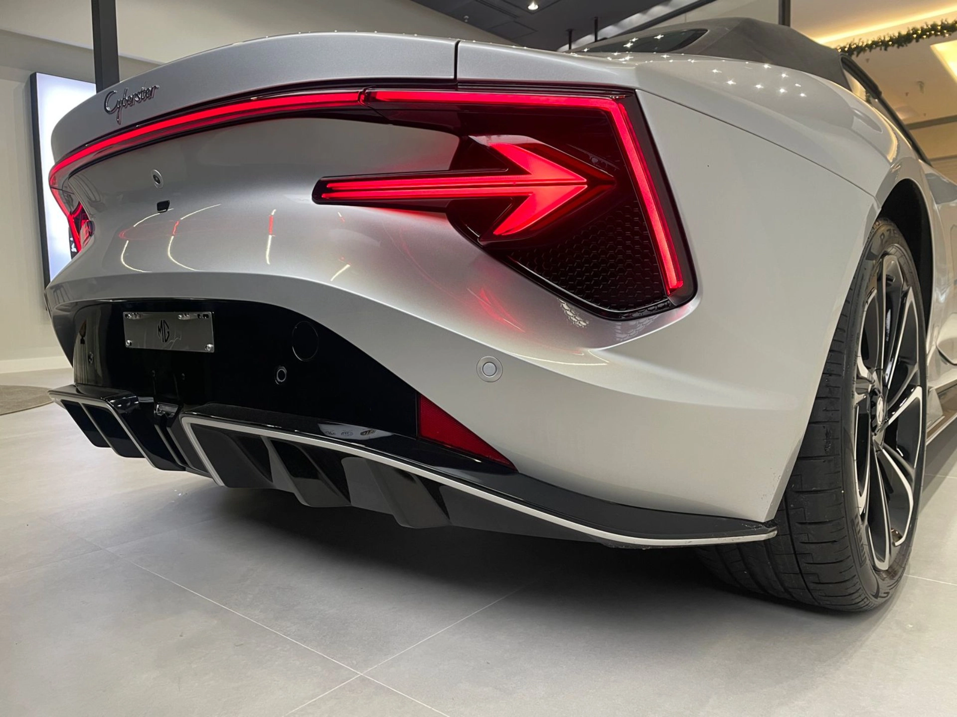 MG-CYBERSTER-77 KW ELÉTRICO GT AWD
