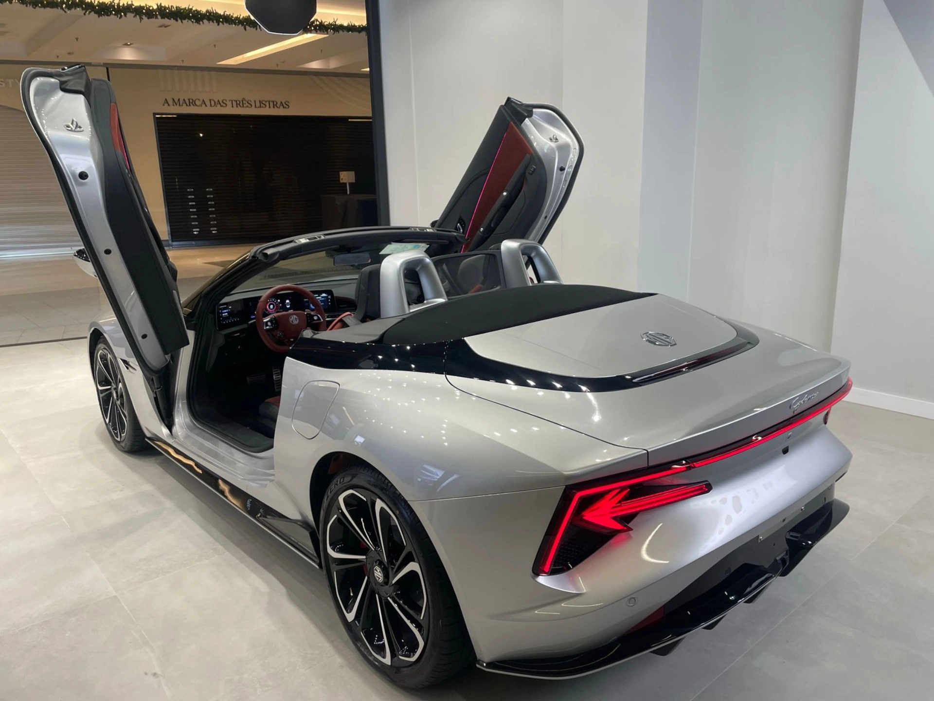 MG-CYBERSTER-77 KW ELÉTRICO GT AWD