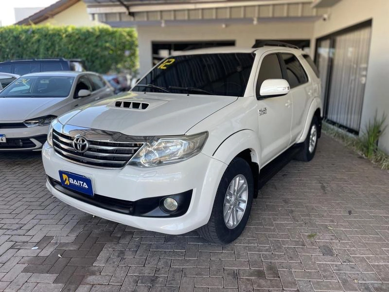 TOYOTA HILUX SW4 - Imagem 2