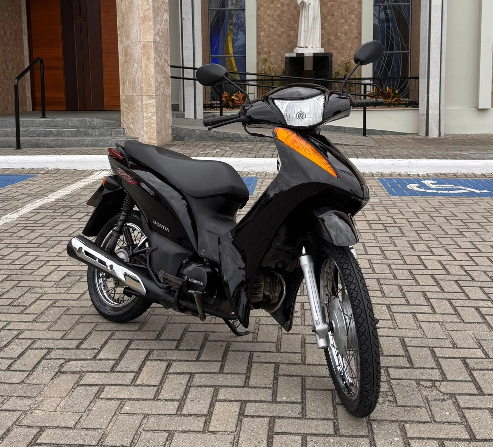 BIZ 100 ES Utilitária