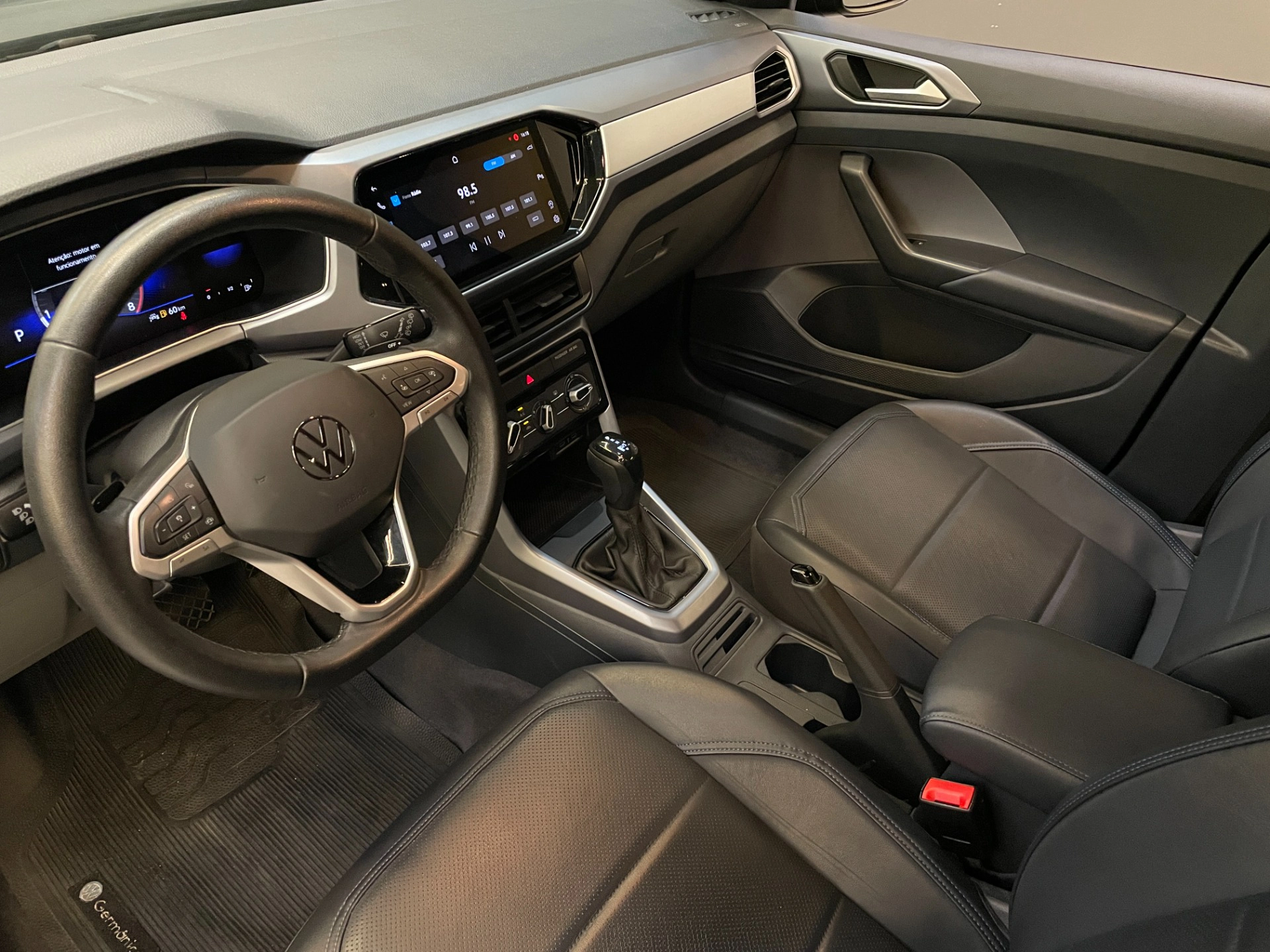 volkswagen T-CROSS 1.0 200 TSI TOTAL FLEX THE TOWN AUTOMÁTICO 202413