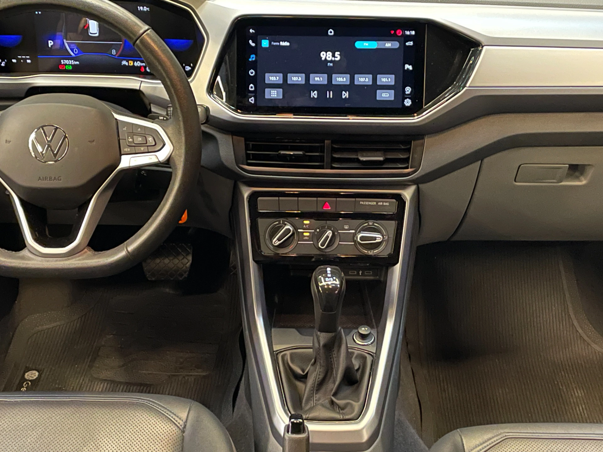 volkswagen T-CROSS 1.0 200 TSI TOTAL FLEX THE TOWN AUTOMÁTICO 202415