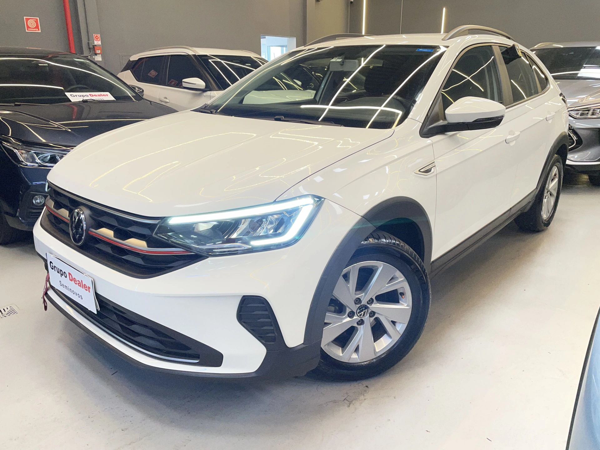 volkswagen NIVUS 1.0 200 TSI TOTAL FLEX COMFORTLINE AUTOMÁTICO 2022