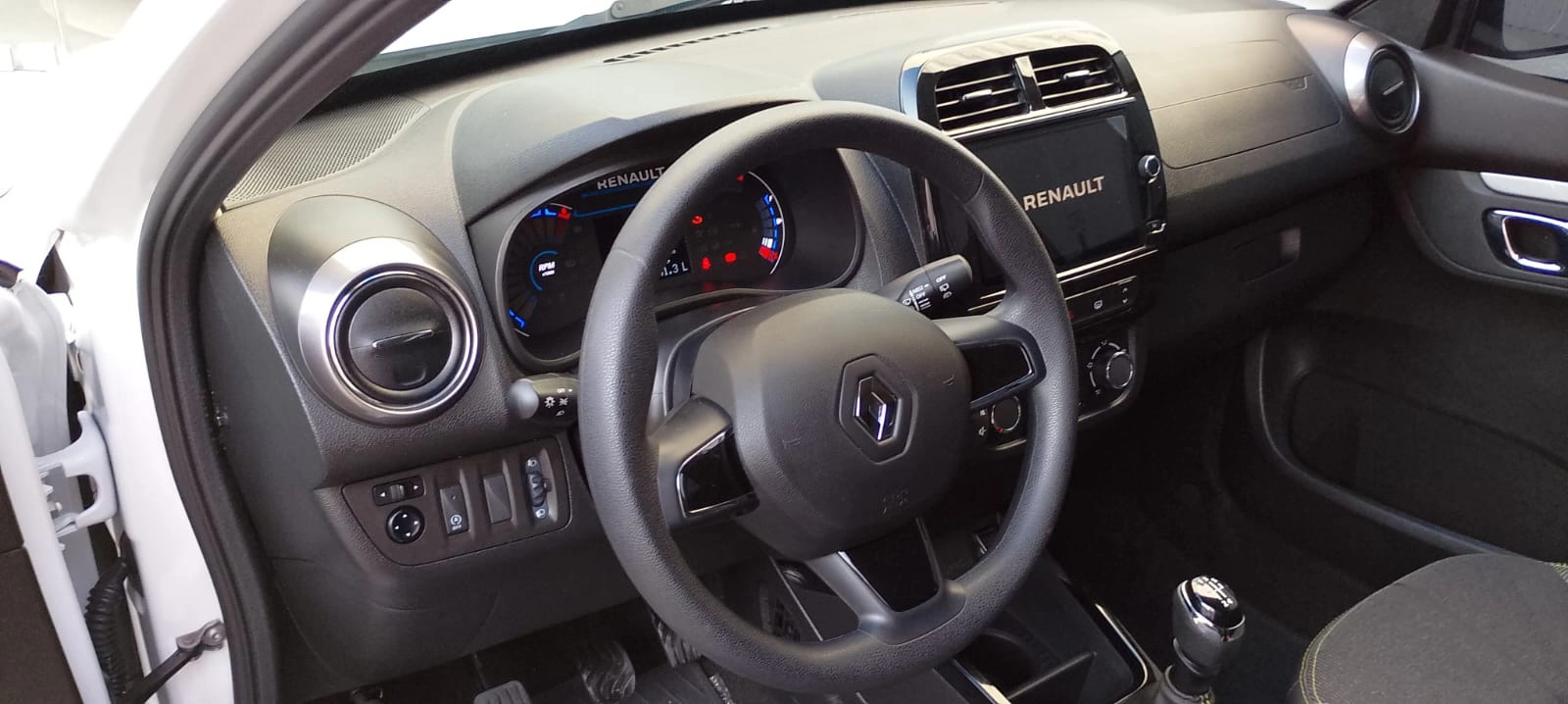 renault KWID 1.0 12V SCE FLEX OUTSIDER MANUAL 20255