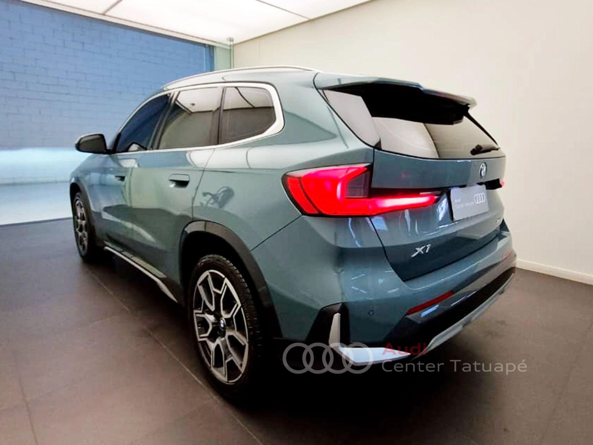 bmw X1 2.0 16V TURBO GASOLINA SDRIVE20I X-LINE STEPTRONIC 20235