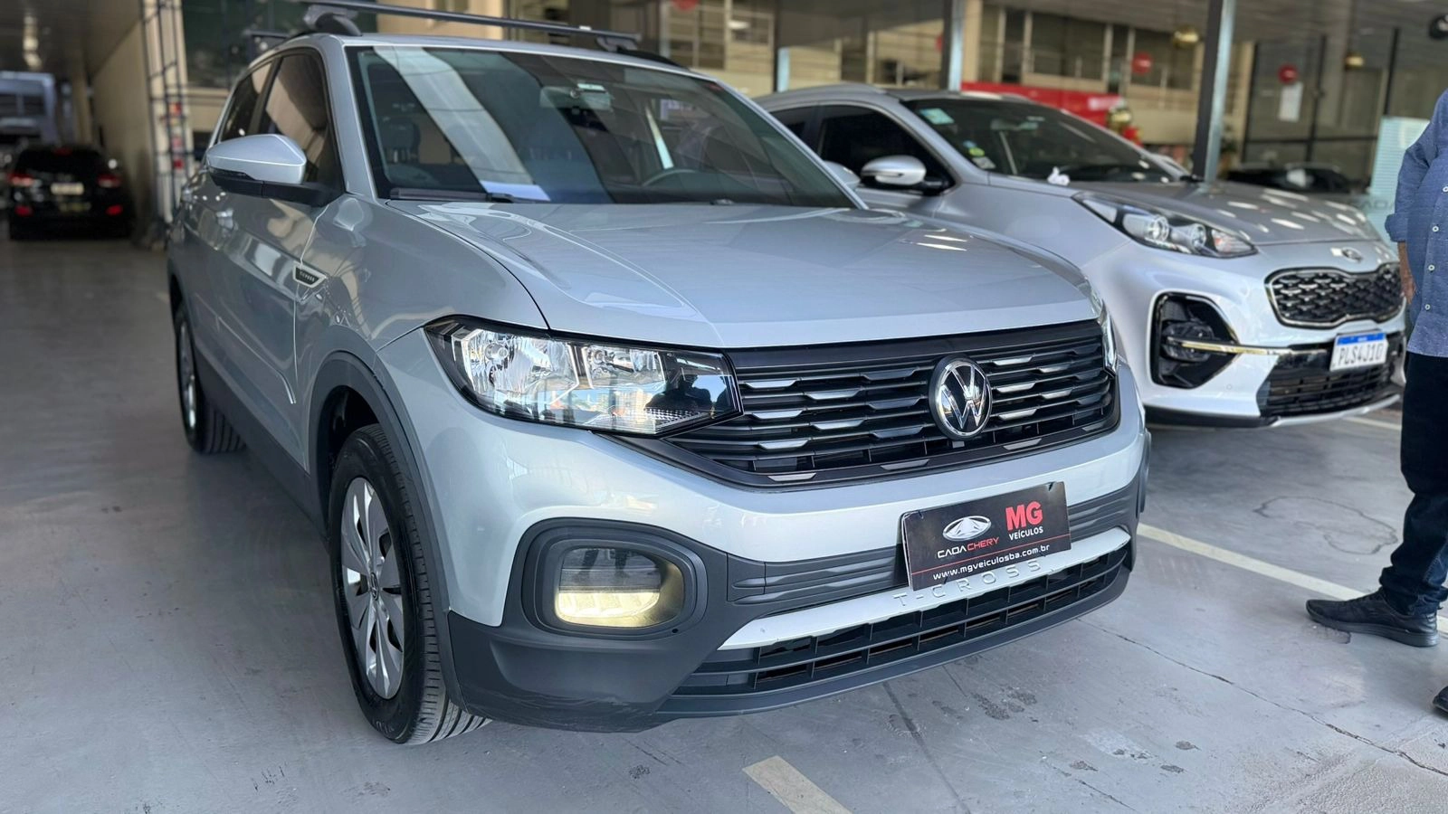  T-CROSS