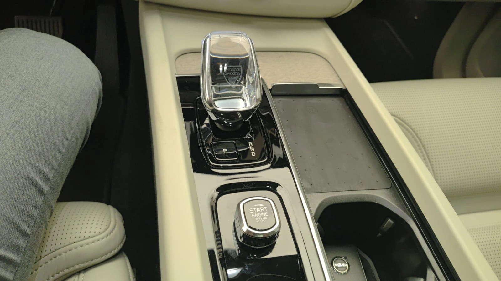 volvo XC60 2.0 T8 RECHARGE ULTIMATE AWD GEARTRONIC 20247