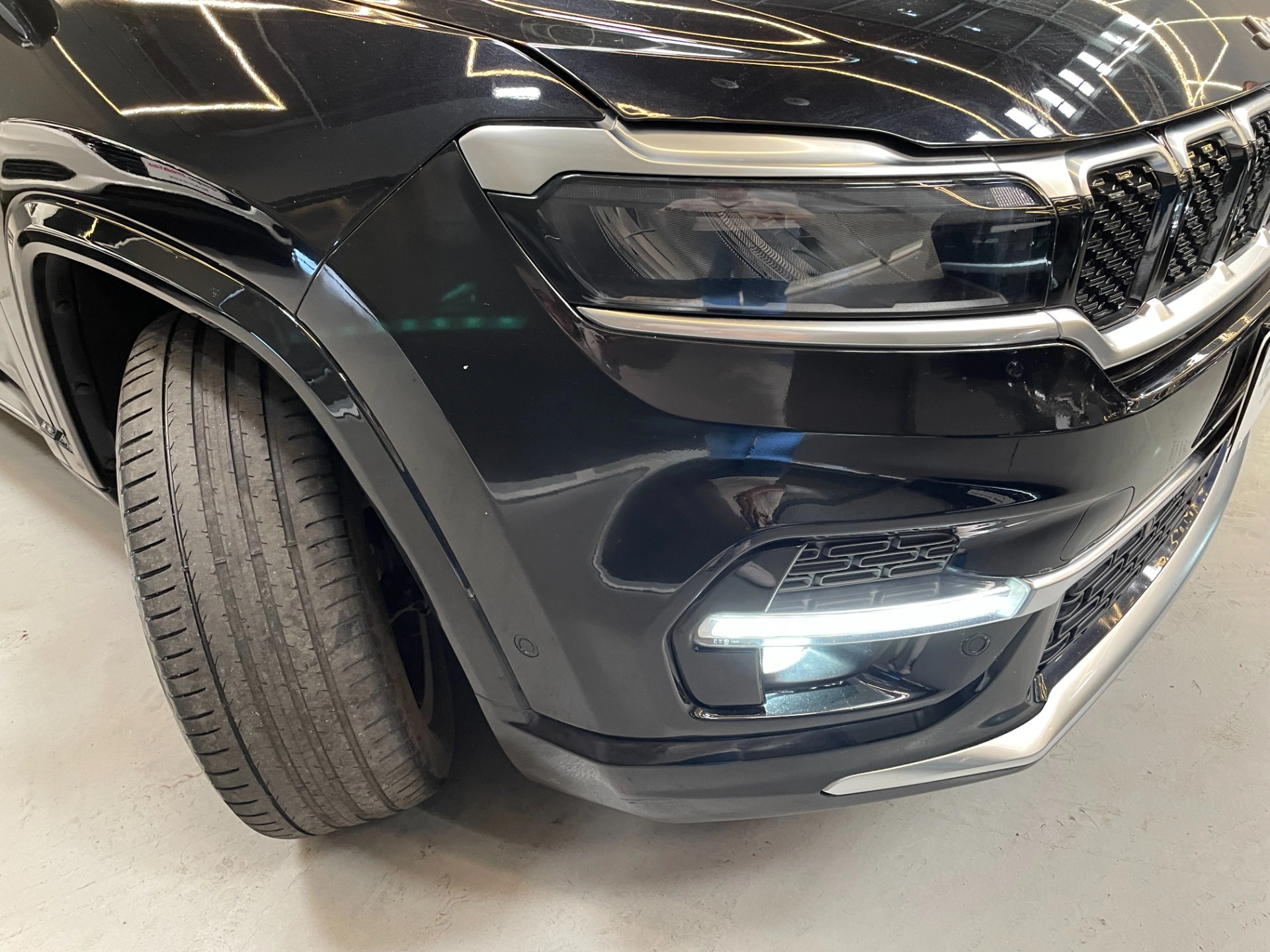 jeep COMMANDER 1.3 T270 TURBO FLEX OVERLAND AT6 20231