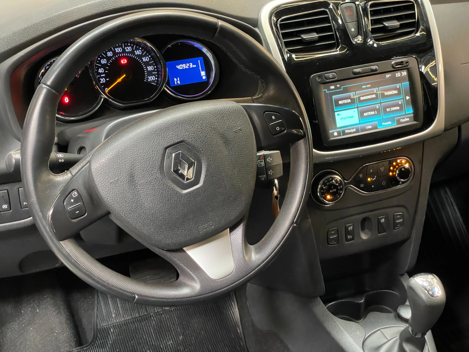 renault SANDERO 1.6 16V SCE FLEX DYNAMIQUE EASY-R 201716
