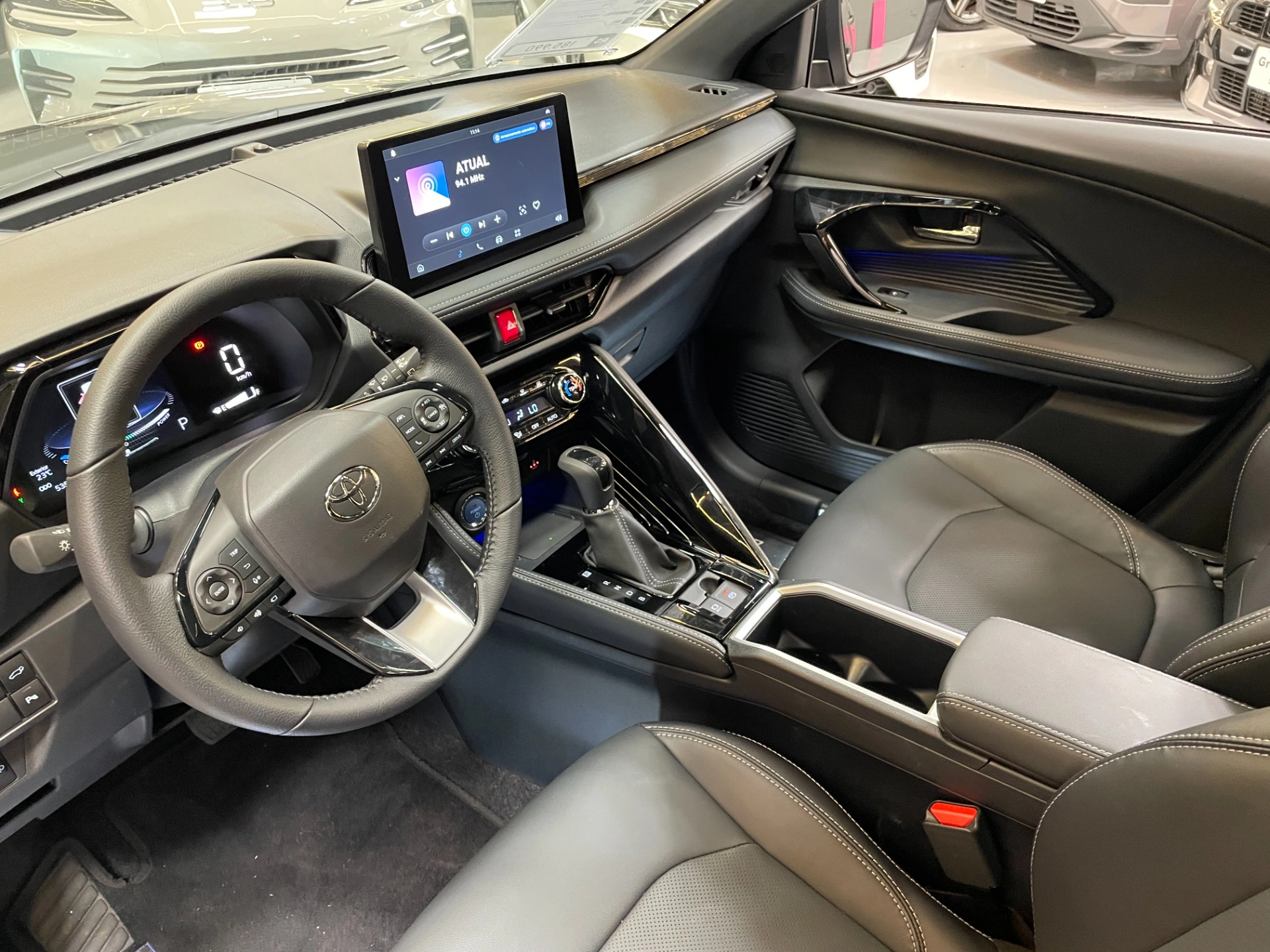 toyota YARIS CROSS 1.5 VVT-I HYBRID FLEX XRX CVT 202613