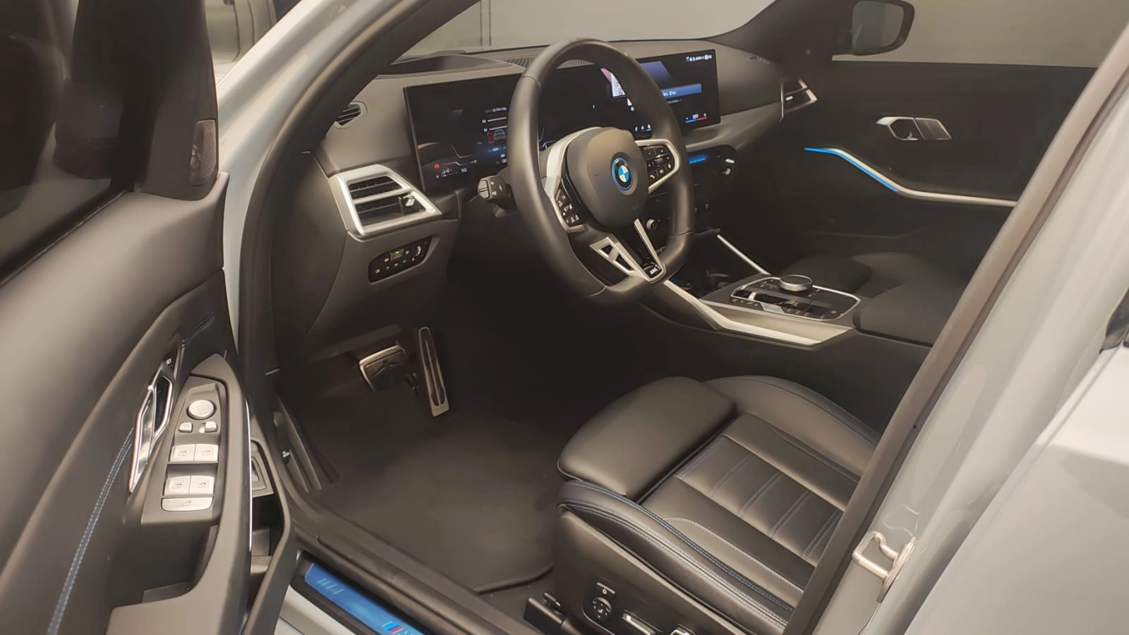 bmw 330E 2.0 16V TURBO HÍBRIDO M SPORT AUTOMÁTICO 202510