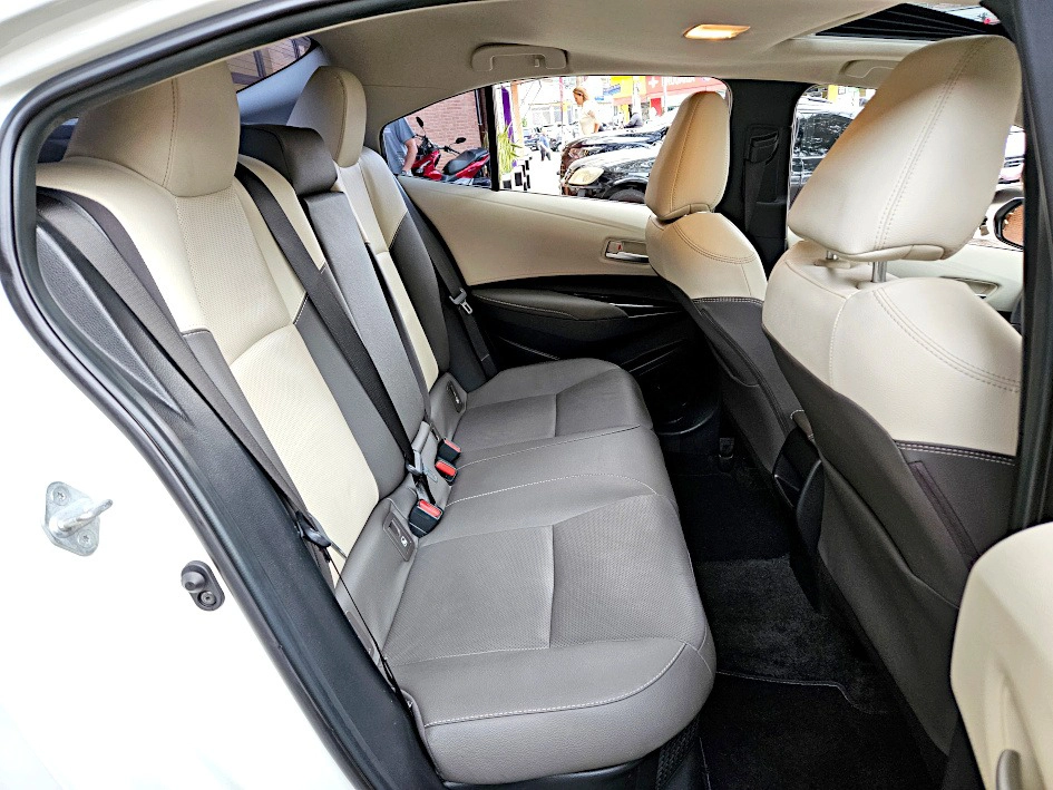 toyota COROLLA 1.8 VVT-I HYBRID FLEX ALTIS PREMIUM CVT 202113