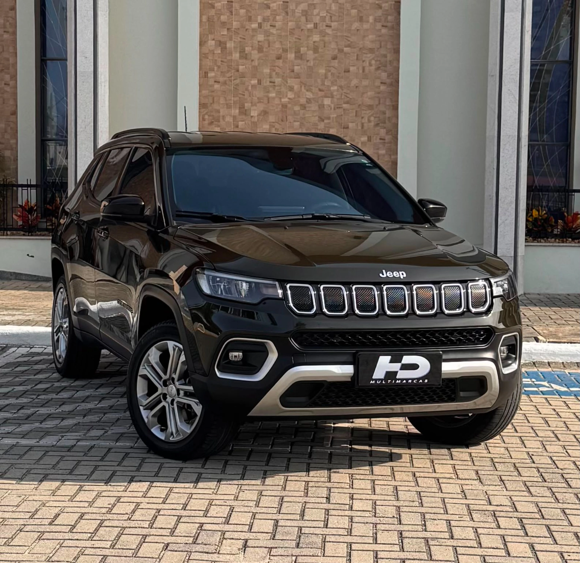 COMPASS 2.0 TD350 TURBO DIESEL LONGITUDE AT9